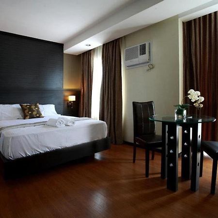 Makati Boutique Hotel Near Naia Airport Terminal 3 Edsa Pasay Cbd Makati City Exterior photo